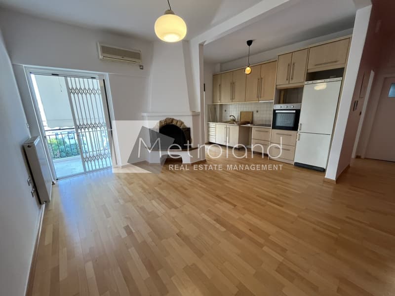 Apartment in Agia Eleousa, Kalithea — Photo 1 of 19