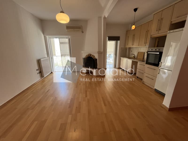 Apartment in Agia Eleousa, Kalithea — Photo 2 of 19