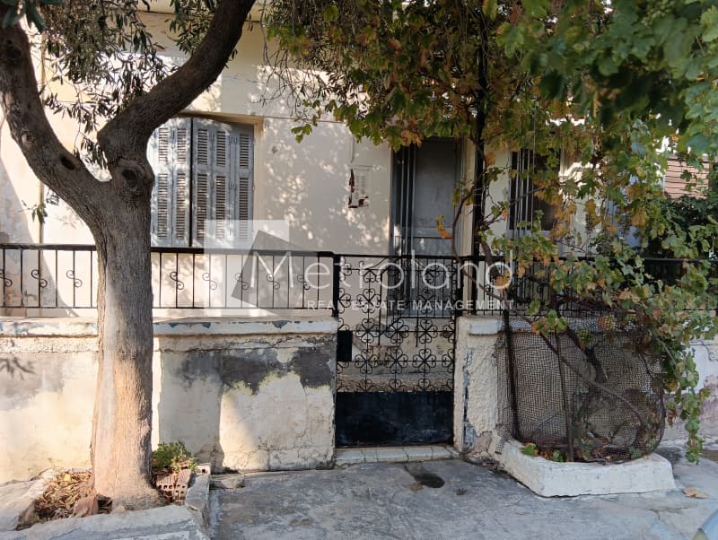 Μονοκατοικία στην Αμφιάλη, Κερατσίνι — Φωτογραφία 1 από 5