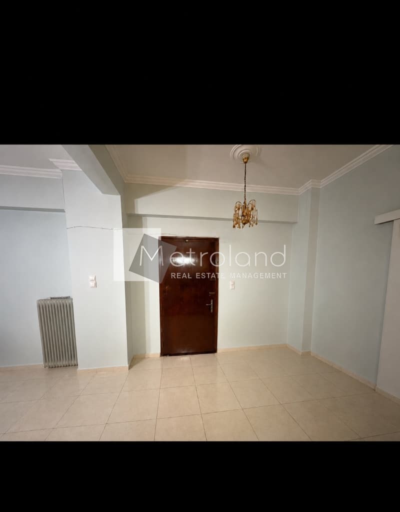 Apartment in Pasalimani, Piraeus — Photo 2 of 6