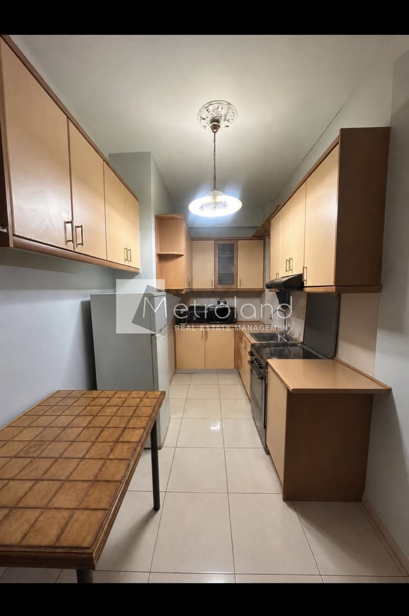 Apartment in Pasalimani, Piraeus — Photo 1 of 6