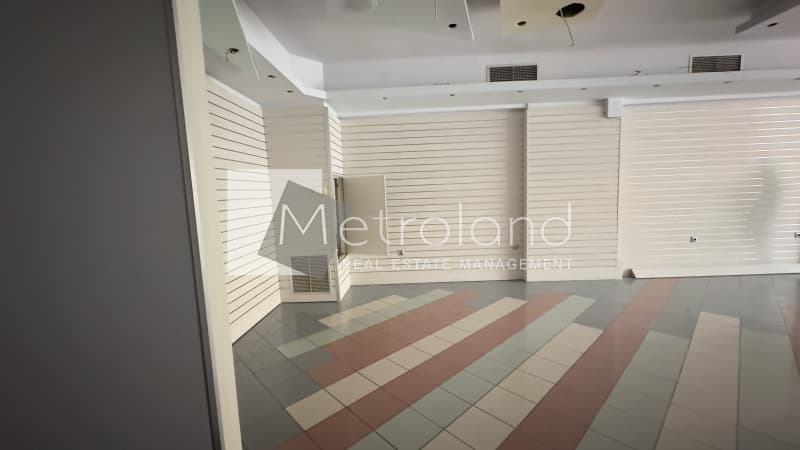 Retail Store in Eleftherias square, Koridallos — Photo 8 of 15