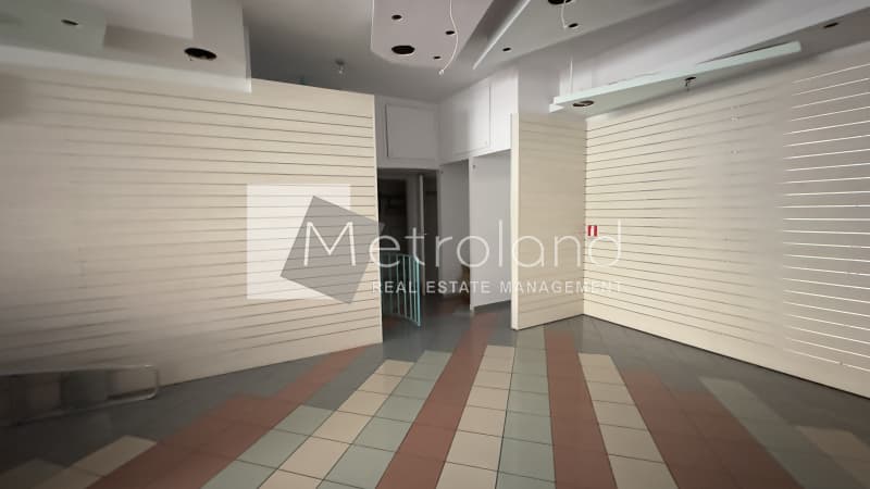 Retail Store in Eleftherias square, Koridallos — Photo 6 of 15