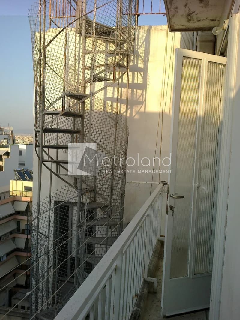 Apartment in Chatzikiriakeio, Piraeus — Photo 6 of 12