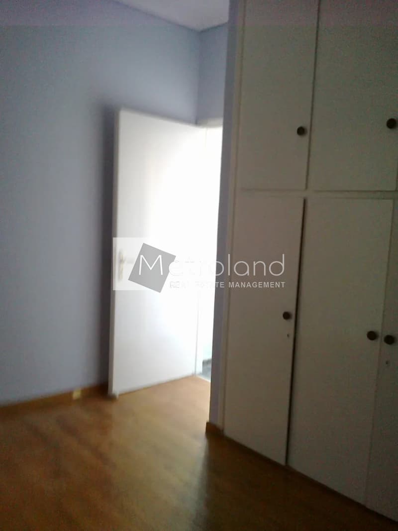Apartment in Chatzikiriakeio, Piraeus — Photo 10 of 12