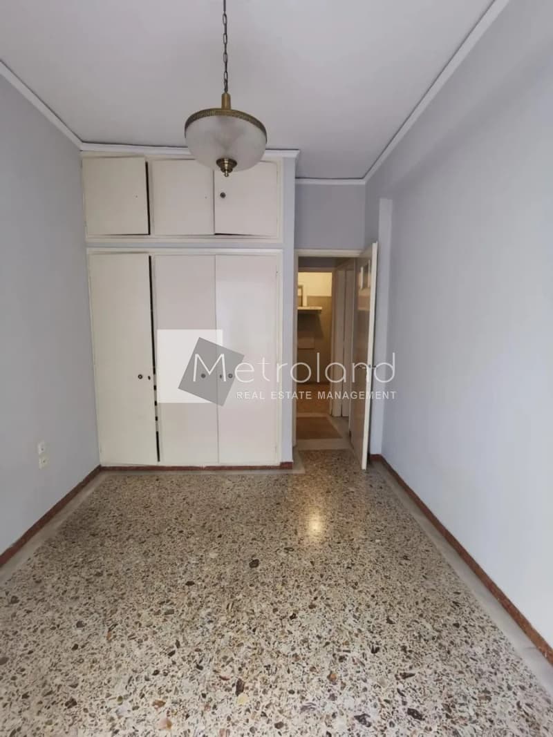 Apartment in Pigada, Piraeus — Photo 2 of 11