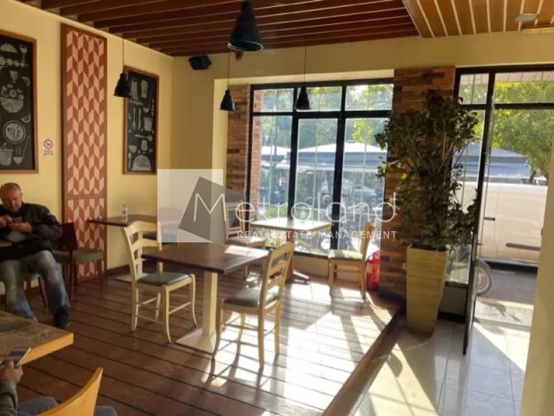 Κατάστημα στην Νέο Τέρμα, Μαρούσι — Φωτογραφία 4 από 5
