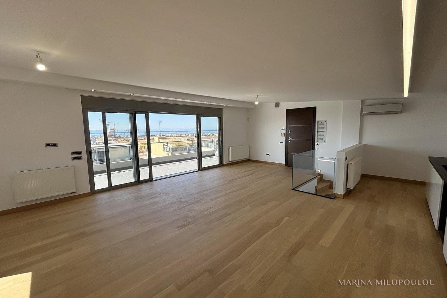 House in Golf, Glyfada — Photo 1 of 30