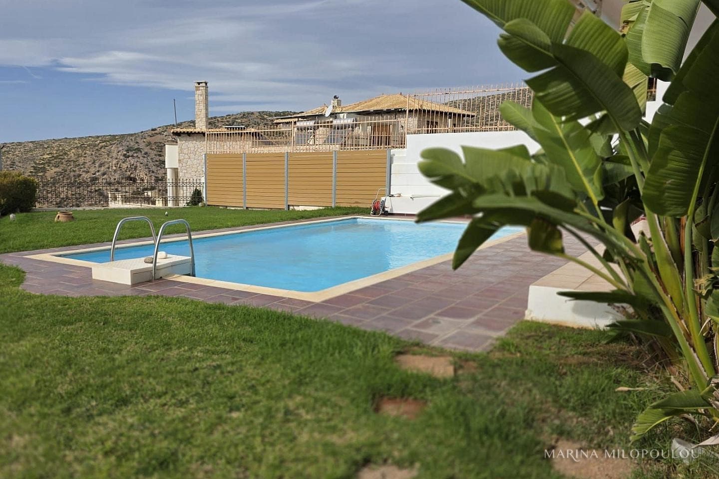 House in Saronida, Saronida — Photo 1 of 19