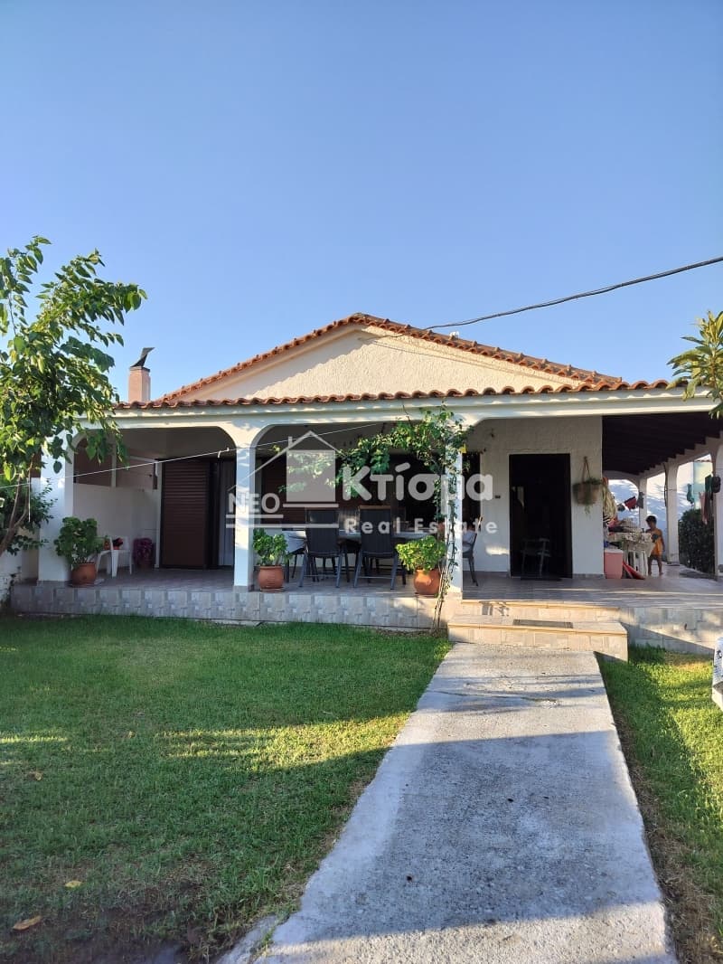 House in Kiani Akti, Pirgos — Photo 2 of 30