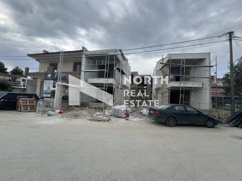 House in Pefkochori, Pallini — Photo 1 of 15