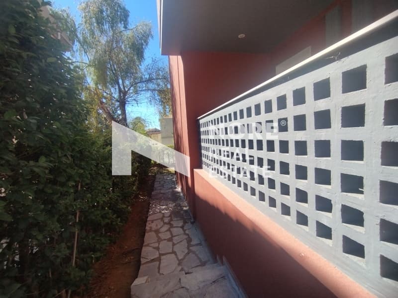 House in Center, Panorama — Photo 6 of 25