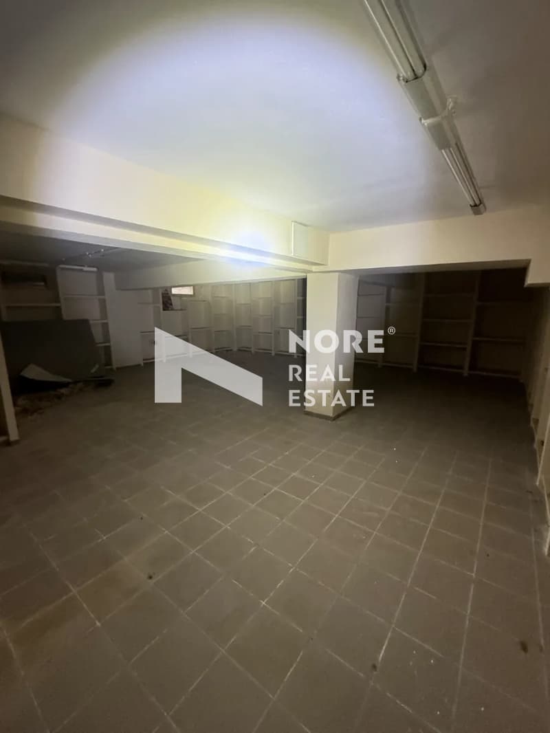 Retail Store in Plateia Dimokratias, Stavroupoli — Photo 16 of 25