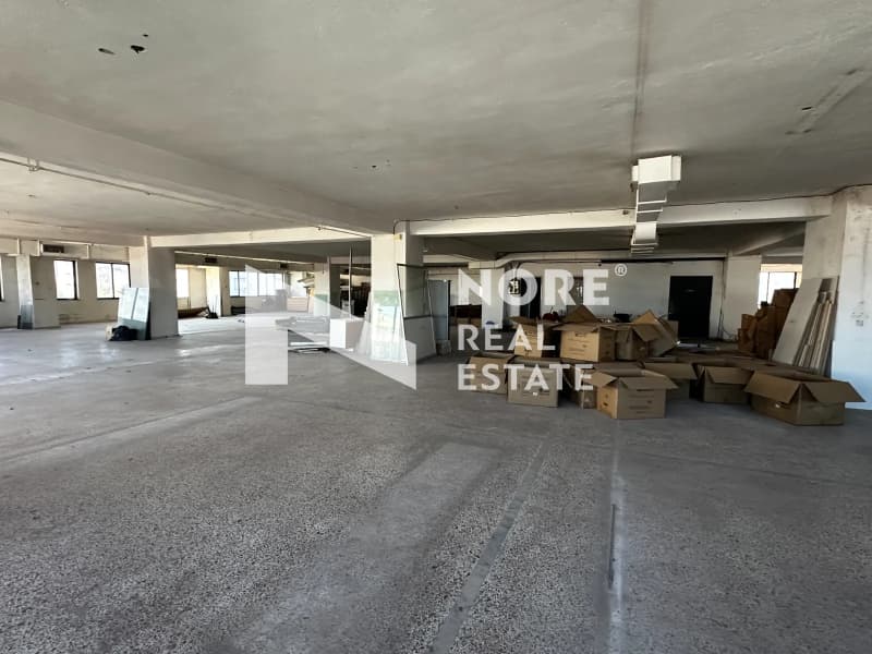 Retail Store in Eptalofos, Ampelokipoi — Photo 18 of 25