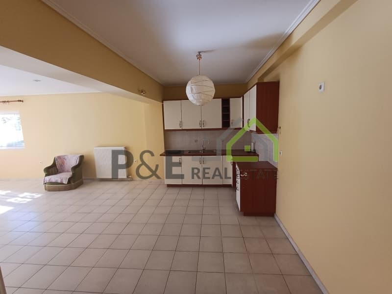 Apartment in Mple Limanaki, Rafina — Photo 2 of 13