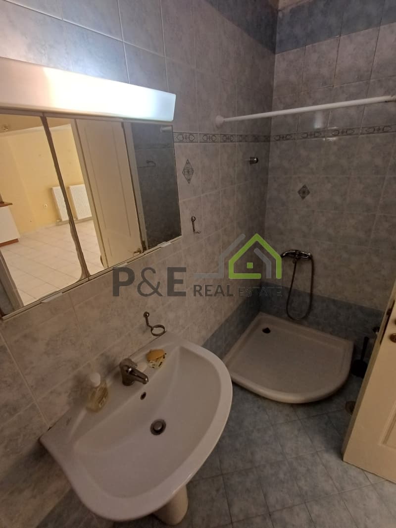 Apartment in Mple Limanaki, Rafina — Photo 9 of 13