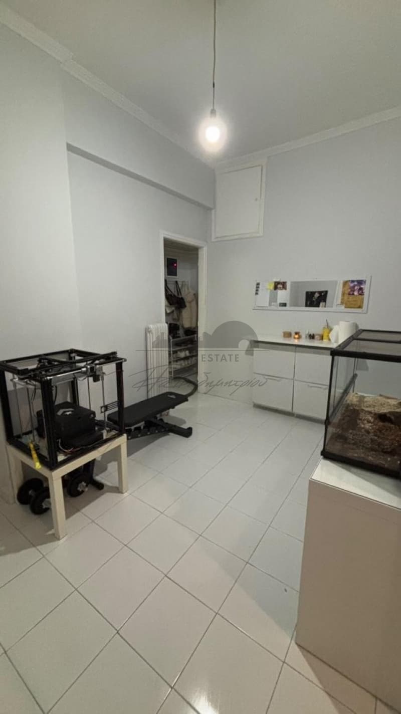Apartment in Politechnioupoli, Zografou — Photo 9 of 20