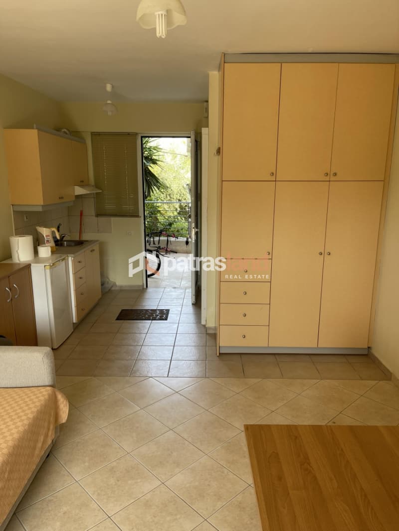 Apartment in Abelokipi, Patra — Photo 1 of 16