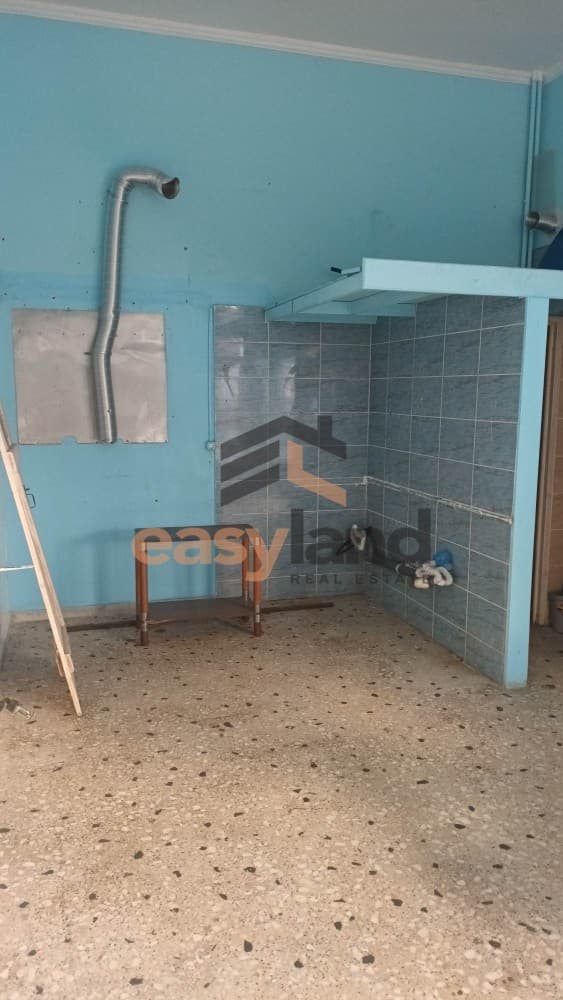 Κατάστημα στην Αγία Σοφία, Πάτρα — Φωτογραφία 10 από 19