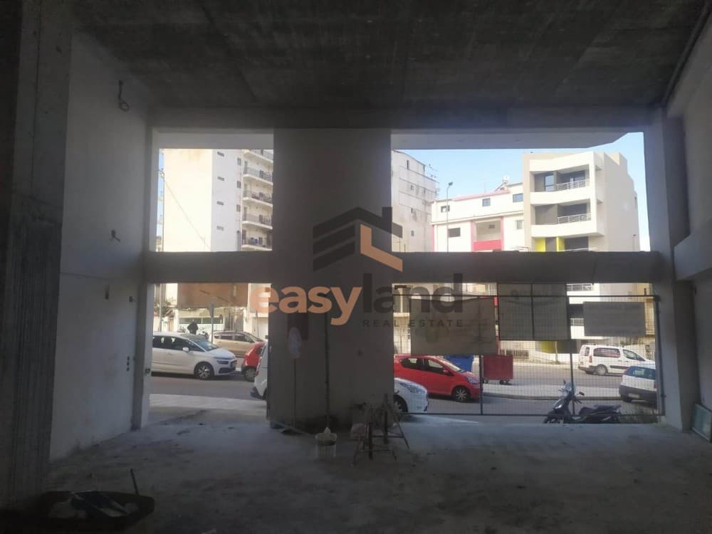 Κατάστημα στην Αγία Σοφία, Πάτρα — Φωτογραφία 13 από 15