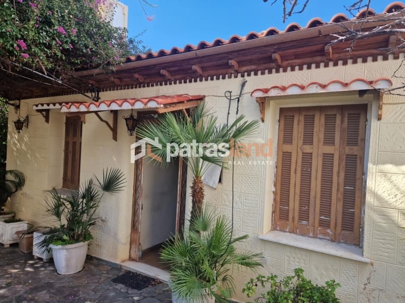 House in Kantrianika, Patra — Photo 1 of 26