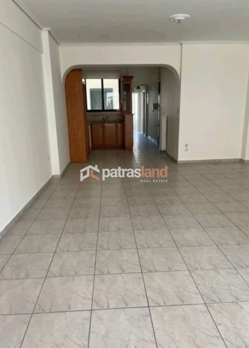 Apartment in Ipsila Alonia, Patra — Photo 1 of 11