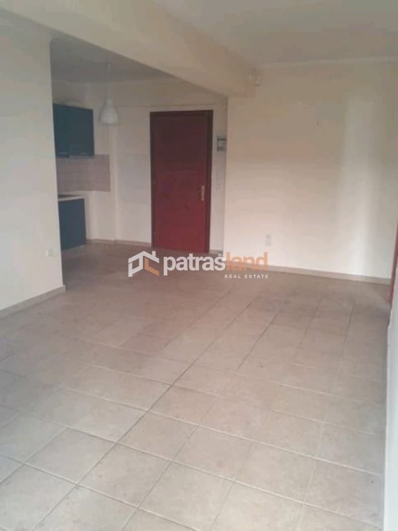 Apartment in Pyrosvestio, Patra — Photo 2 of 4