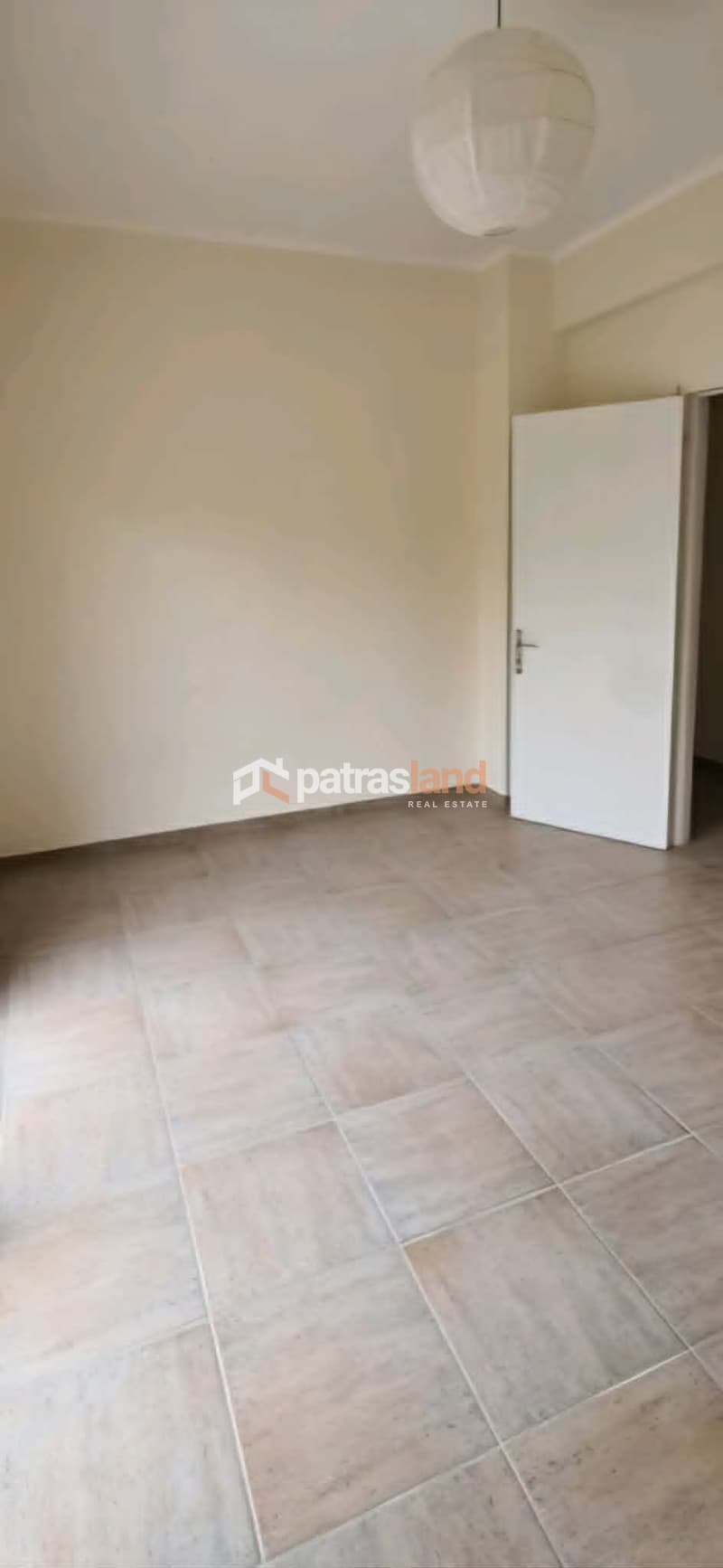 Apartment in Center, Vrachneika — Photo 8 of 25