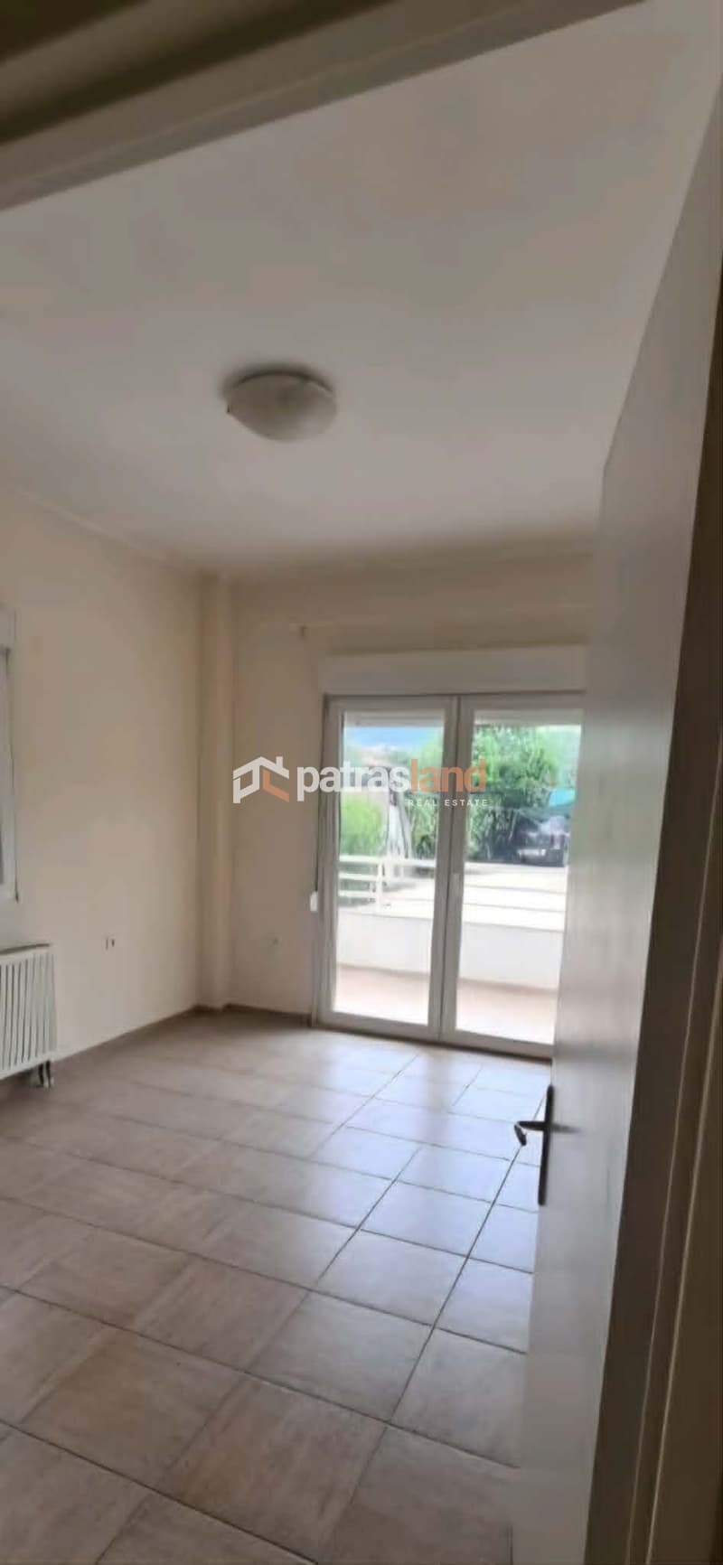 Apartment in Center, Vrachneika — Photo 3 of 25