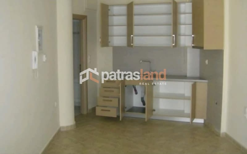 Apartment in Frourio, Patra — Photo 2 of 4