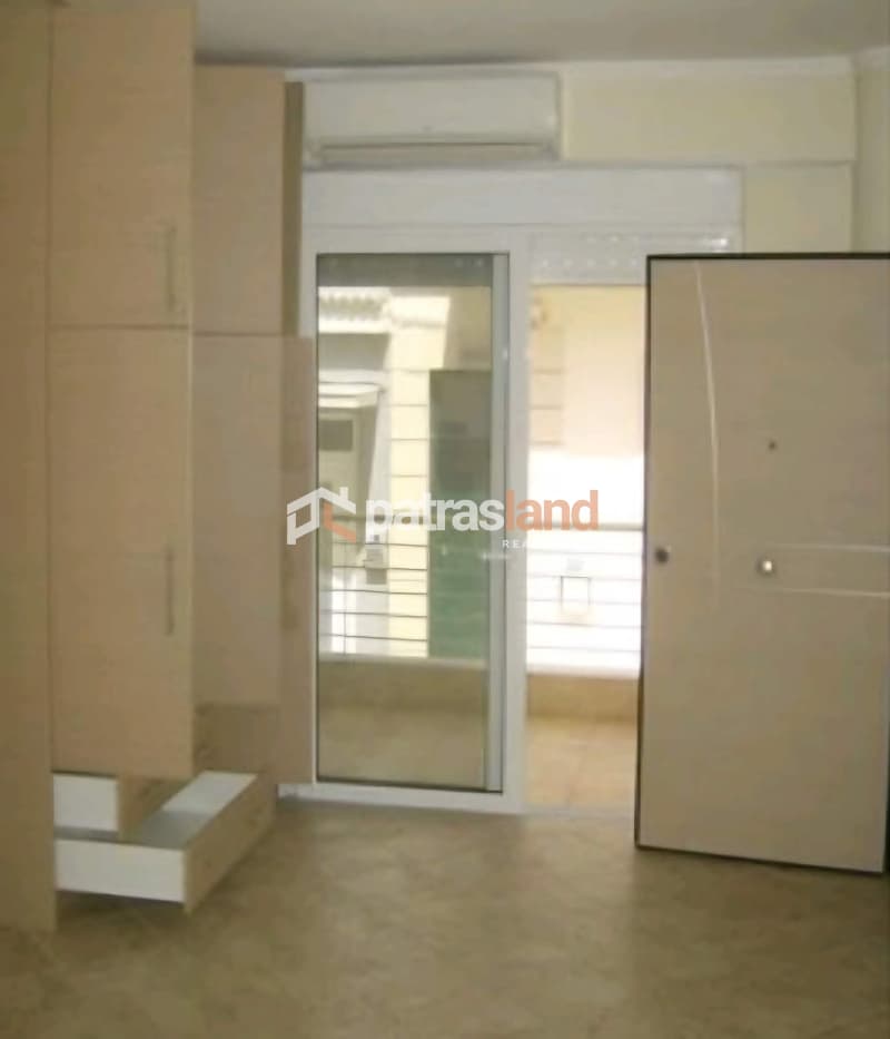 Apartment in Frourio, Patra — Photo 1 of 4