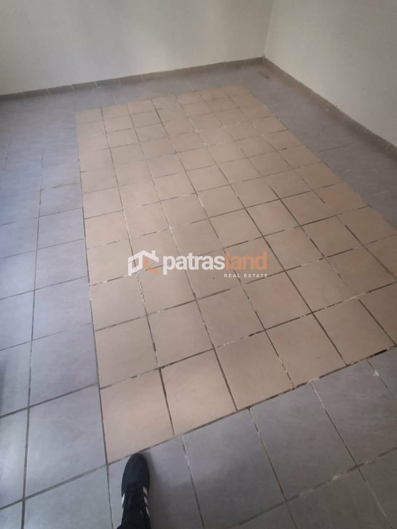 Αποθήκη στην Αγία Σοφία, Πάτρα — Φωτογραφία 26 από 27