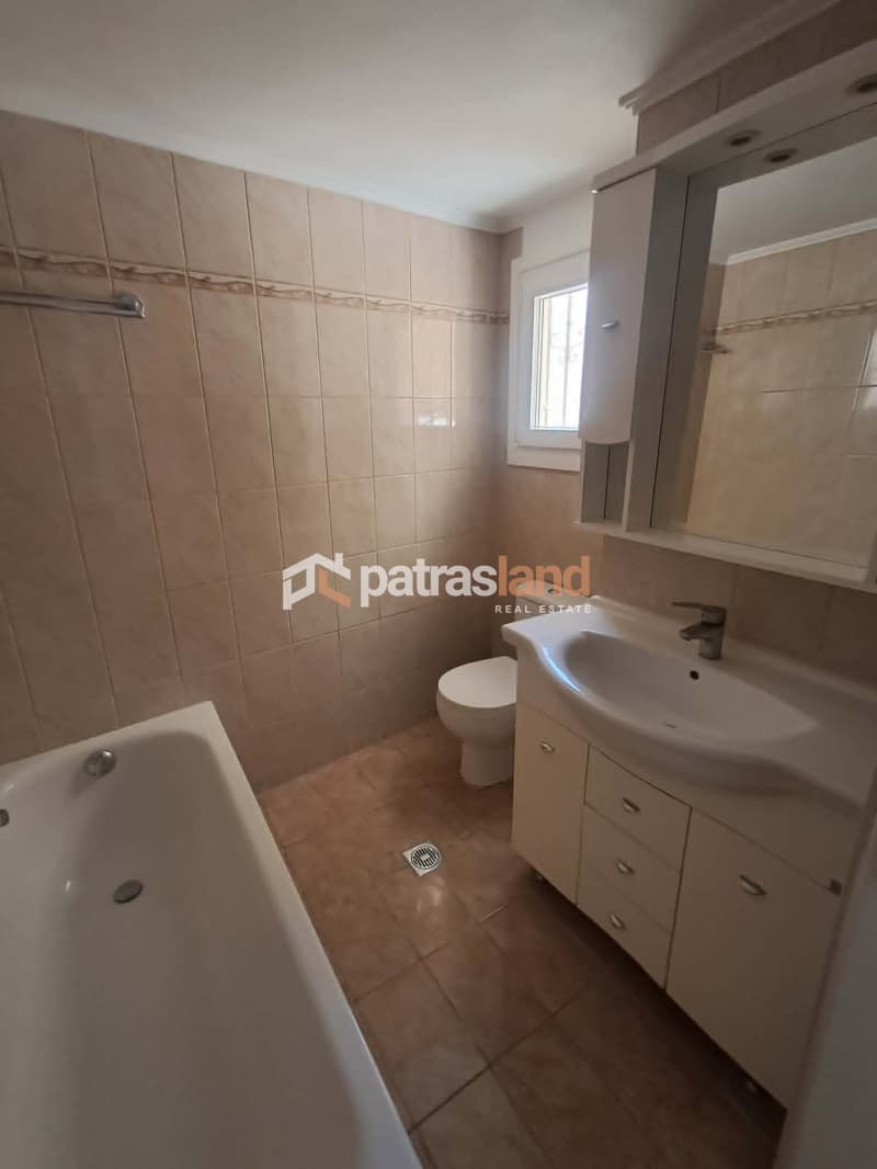Apartment in Skagiopouleio, Patra — Photo 22 of 29