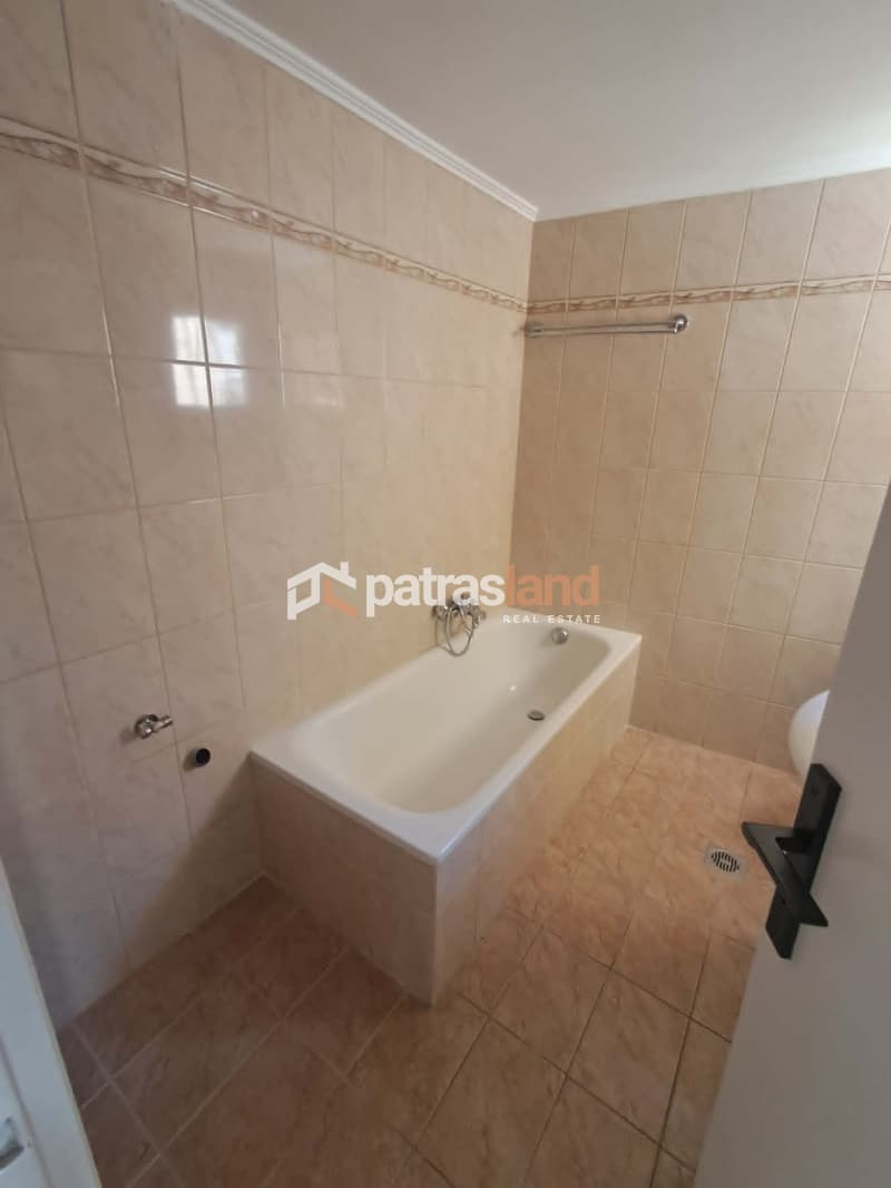 Apartment in Skagiopouleio, Patra — Photo 23 of 29