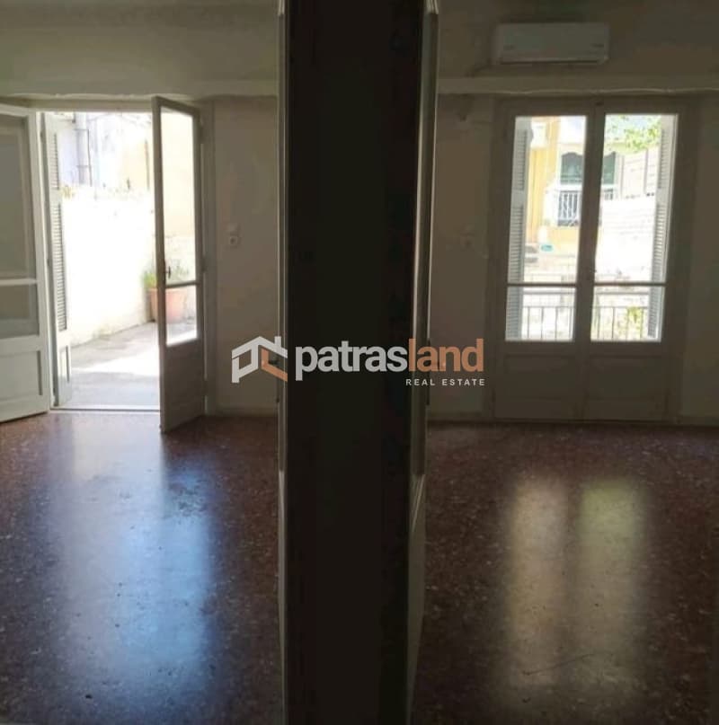 Apartment in Frourio, Patra — Photo 4 of 12