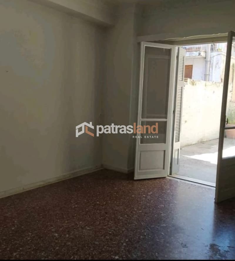 Apartment in Frourio, Patra — Photo 5 of 12