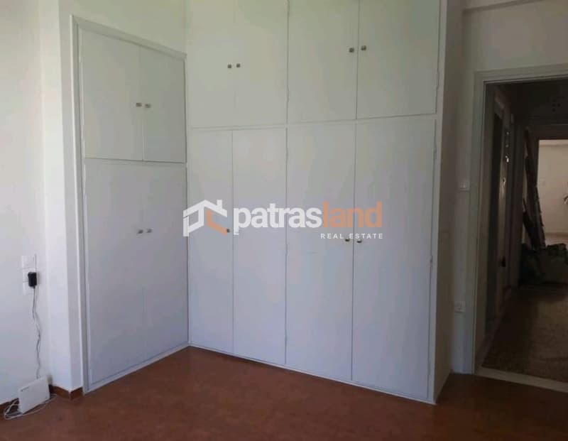 Apartment in Frourio, Patra — Photo 8 of 12