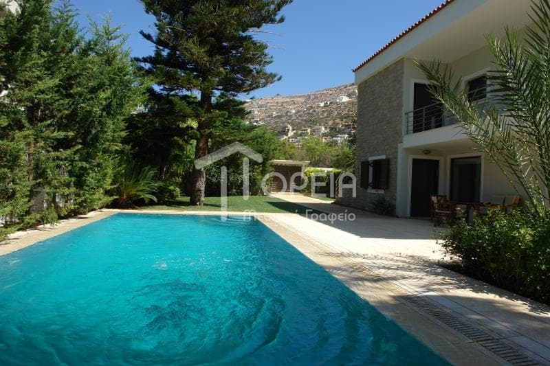 House in Saronida, Saronida — Photo 1 of 29