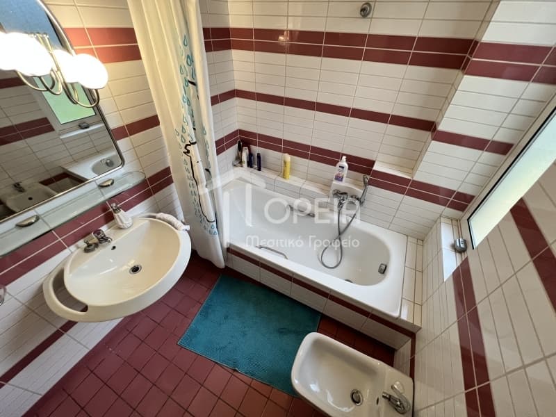 House in Saronida, Saronida — Photo 11 of 30