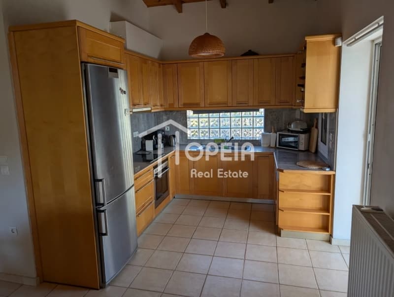 Apartment in Mavro Lithari, Saronida — Photo 2 of 11