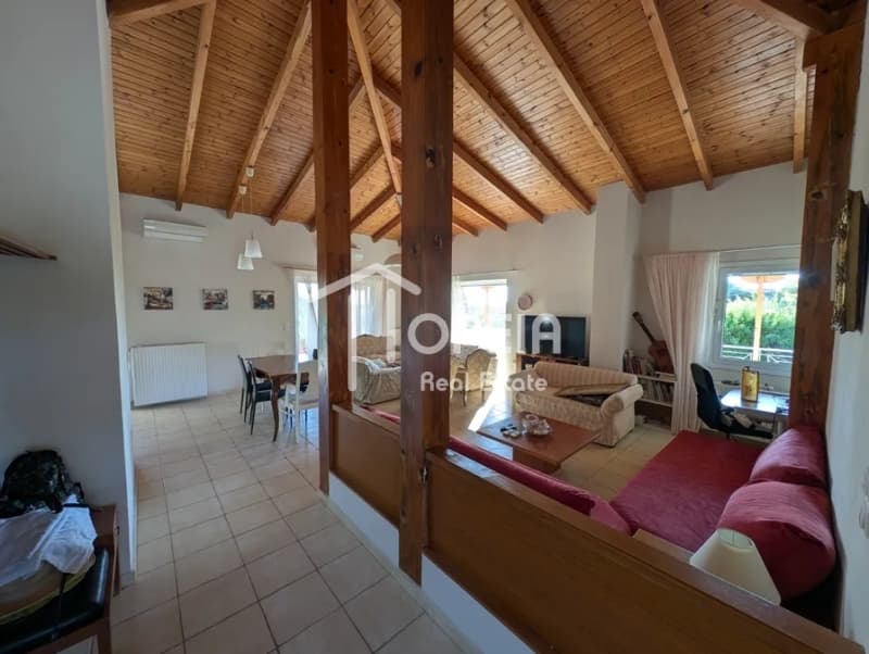 Apartment in Mavro Lithari, Saronida — Photo 1 of 11