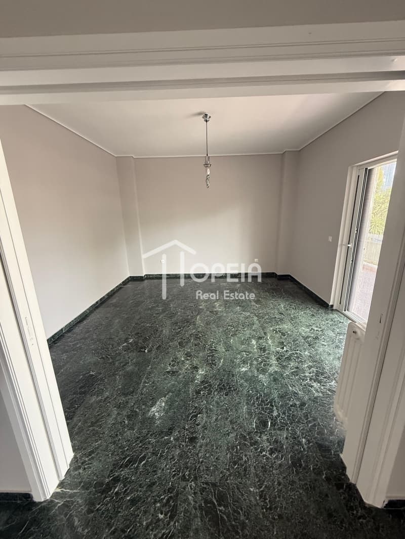 Apartment in Pirnari, Glyfada — Photo 3 of 6