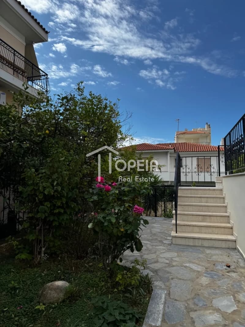 Apartment in Pirnari, Glyfada — Photo 4 of 13