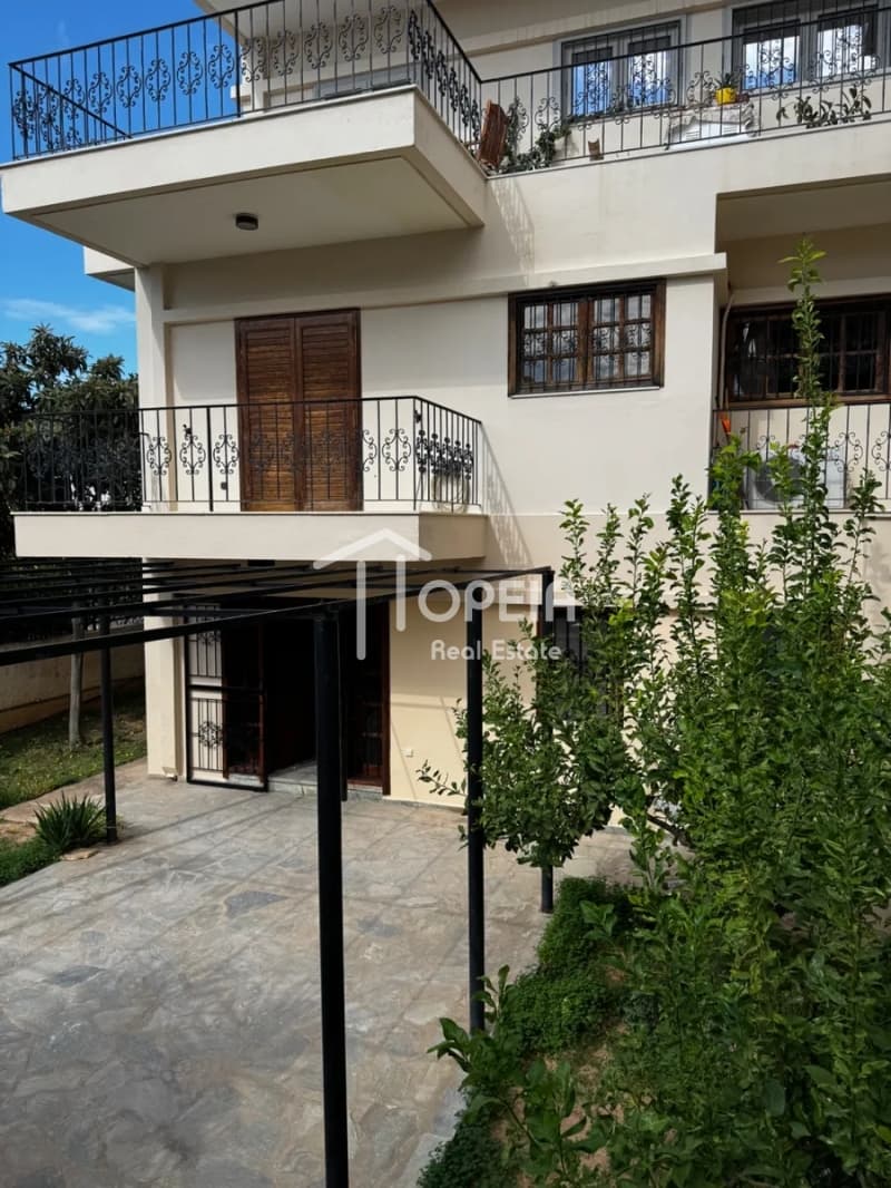 Apartment in Pirnari, Glyfada — Photo 1 of 13