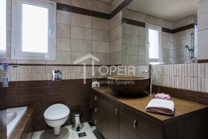 House in Lofos Kselaftaki, Kalivia Thorikou — Photo 18 of 22