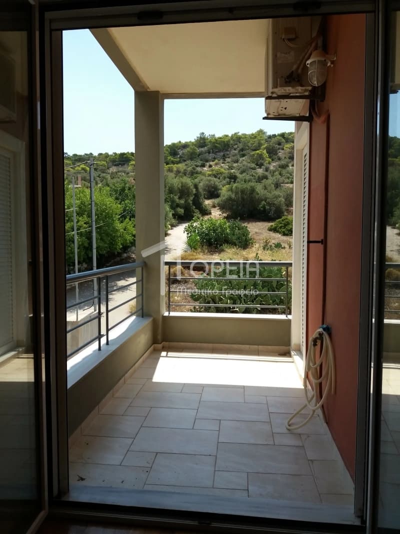 Apartment in Galazia akti, Kalivia Thorikou — Photo 15 of 17