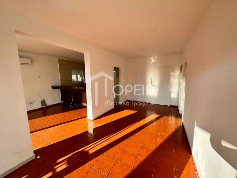 Apartment in Kalivia, Kalivia Thorikou — Photo 2 of 12
