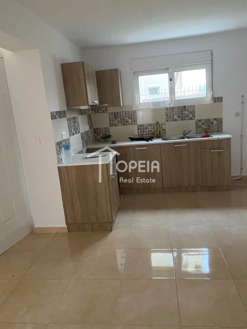 Apartment in Kefleika, Kalivia Thorikou — Photo 7 of 9