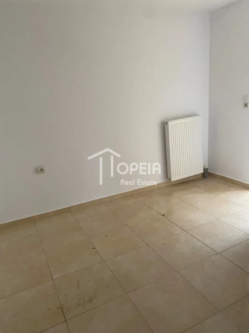 Apartment in Kefleika, Kalivia Thorikou — Photo 6 of 9