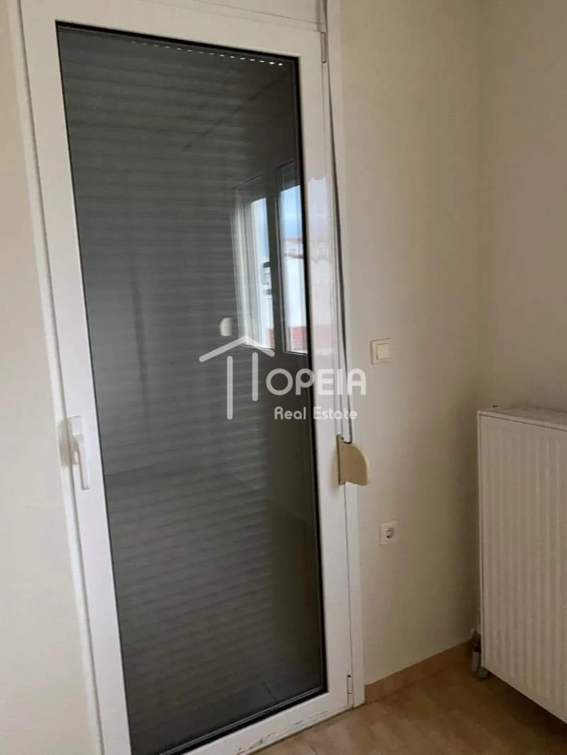 Apartment in Kefleika, Kalivia Thorikou — Photo 8 of 9